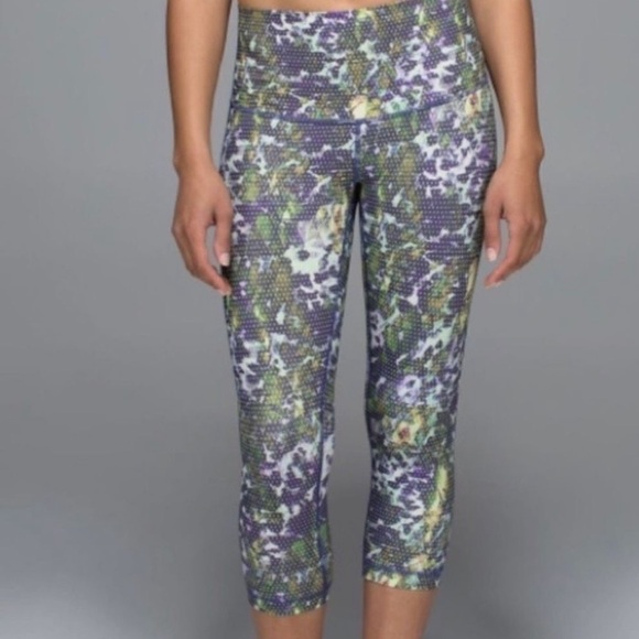 Lululemon Wunder Under Floral Crop Legging - Picture 1 of 6